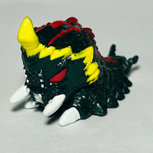 Cargar imagen en el visor de la galería, Gojira - Battra Larva - Trading Figure - Godzilla F.B. Collection Part 3
