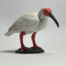 Cargar imagen en el visor de la galería, Crested Ibis - Trading Figure - Miniature (003)
