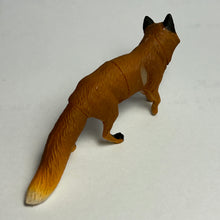 Cargar imagen en el visor de la galería, Red fox - Trading Figure - Miniature - 152
