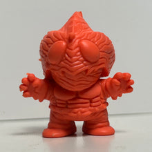 Cargar imagen en el visor de la galería, Kamen Rider Amazon - Eraser Figure - Keshigomu - Orange ver.
