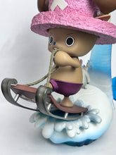 Cargar imagen en el visor de la galería, One Piece - Tony Tony Chopper - Lapahn - OP Chopper Premium Figure - Winter 2012 ver.
