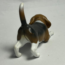 Cargar imagen en el visor de la galería, Beagle - Trading Figure - Miniature - 005
