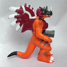 Cargar imagen en el visor de la galería, Digimon Savers - RizeGreymon - Soft Vinyl Figure
