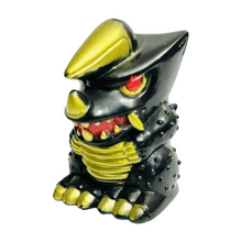 Cargar imagen en el visor de la galería, Return of Ultraman - Black King - Finger Puppet - Kaiju - Monster - SD Figure
