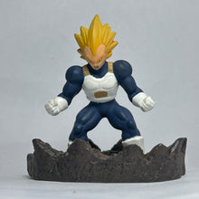 Cargar imagen en el visor de la galería, Dragon Ball Z - Vegeta SSJ - Figure - DBC2

