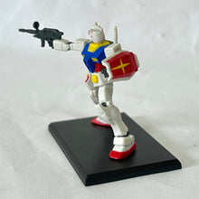 Cargar imagen en el visor de la galería, Mobile Suit Gundam - RX-78-2 Gundam - Trading Figure (R9)
