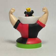 Cargar imagen en el visor de la galería, Alice in Wonderland - Queen of Hearts - Trading Figure - Choco Egg (104)
