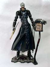 Load image into Gallery viewer, Trigun - Vash the Stampede - Figure - Black Ver. Sunglasses
