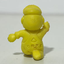 Cargar imagen en el visor de la galería, Super Mario Bros. - Super Mario - Eraser / Keshigomu - Yellow ver.
