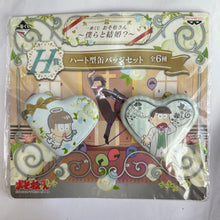 Cargar imagen en el visor de la galería, Osomatsu-san - Matsuno Choromatsu - Heart Can Badge (Set)
