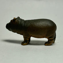 Cargar imagen en el visor de la galería, Hippo mother &amp; cub (A) - Trading Figure - Miniature (4)
