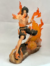 Cargar imagen en el visor de la galería, One Piece - Portgas D. Ace - DXF Figure - Brotherhood II
