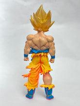 Load image into Gallery viewer, Dragon Ball Z - Son Goku SSJ - Trading Figure - DG
