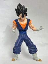 Cargar imagen en el visor de la galería, Dragon Ball Z - Vegito - Figure - Real Works Serie 2 Buu Edition
