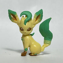Cargar imagen en el visor de la galería, Pokémon Sun &amp; Moon - Leafia / Leafeon - Mini Figure
