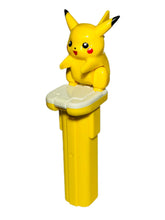 Cargar imagen en el visor de la galería, Pocket Monsters - Pikachu - Candy Dispenser - PEZ - Pokémon de Catch
