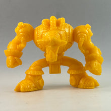 Cargar imagen en el visor de la galería, Mega Man X3 - Blizzard Buffalo - Eraser Figure - Yellow
