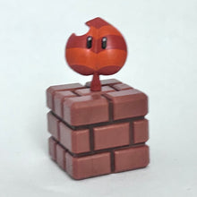 Load image into Gallery viewer, Super Mario Brothers - Super Konoha / Leaf &amp; Renga Block - Trading Figure - Choco Egg
