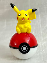 Cargar imagen en el visor de la galería, Pocket Monsters - Pikachu - Pokémon Roly-Poly Figure
