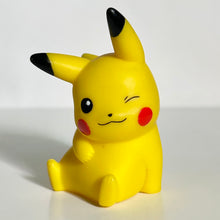 Cargar imagen en el visor de la galería, Pocket Monsters - Pikachu - Finger Puppet
