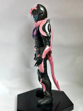 Cargar imagen en el visor de la galería, Kamen Rider Revice - Kamen Rider Vice - Sofubi Style Heroes - Rex Genome
