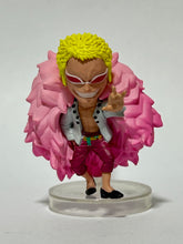 Cargar imagen en el visor de la galería, One Piece - Donquixote Doflamingo - Trading Figure
