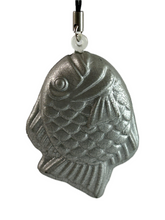 Cargar imagen en el visor de la galería, Squeeze Relaxing Fish Strap - Taiyaki
