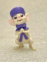 Cargar imagen en el visor de la galería, The Rescuers - Bianca - Disney Choco Party Part 1 - Trading Figure (017)
