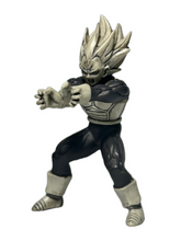 Cargar imagen en el visor de la galería, Dragon Ball Z - Vegeta SSJ - Trading Figure - SHF6 - Mono ver.
