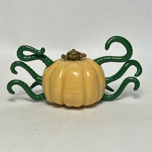 Cargar imagen en el visor de la galería, Yu-Gi-Oh! - Pumpking King of Ghosts - Trading Figure

