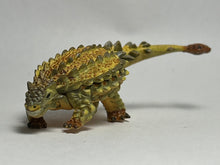 Cargar imagen en el visor de la galería, Saichania chulsanensis - Trading Figure - Miniature (054L)

