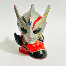 Cargar imagen en el visor de la galería, Ultraman Nexus - Dark Faust - Finger Puppet - SD Figure
