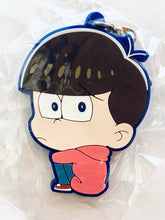 Cargar imagen en el visor de la galería, Osomatsu-san - Matsuno Osomatsu - Earphone Jack Accessory - Bocchi-kun Trading Rubber Strap
