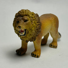 Load image into Gallery viewer, Lion Family (A) - Trading Figure - Miniature (8)
