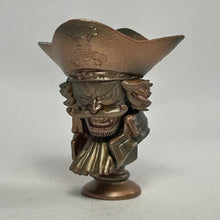Cargar imagen en el visor de la galería, One Piece - Gol D. Roger - Desktop Figure
