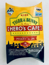 Cargar imagen en el visor de la galería, Gekijouban Tiger &amp; Bunny -The Rising- - Barnaby Brooks Jr. - Acrylic Charm - Ichiban Kuji Mini T&amp;B &quot;Hero&#39;s Cafe&quot;
