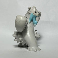 Load image into Gallery viewer, Pokémon BW - Beartic - Trading Figure - Pose Figure
