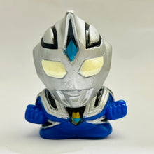 Cargar imagen en el visor de la galería, Ultraman Gaia - Ultraman Agul - Finger Puppet - SD Figure
