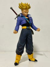 Load image into Gallery viewer, Dragon Ball Z - Future Trunks SSJ - Master Stars Piece
