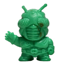 Cargar imagen en el visor de la galería, Kamen Rider ZX - Eraser Figure - Keshigomu - Green ver.
