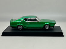 Cargar imagen en el visor de la galería, 1:64 Nissan Skyline Kenmeri 2Dr 1973 (C110) Metallic Green - Model Car
