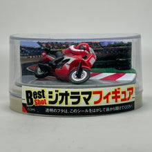 Load image into Gallery viewer, Motorcycle Cornering Kawasaki GPZ900R - Mini Diorama
