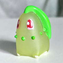 Load image into Gallery viewer, Pocket Monsters - Chicorita / Chikorita - Trading Figure - Clear ver.
