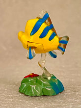 Cargar imagen en el visor de la galería, The Little Mermaid - Flounder - Disney Choco Party Part 2 - Trading Figure (047)
