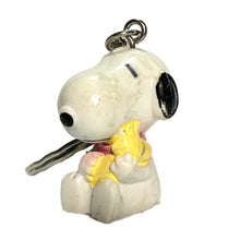 Cargar imagen en el visor de la galería, Peanuts - Snoopy &amp; Woodstock - Vintage Keychain
