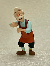 Cargar imagen en el visor de la galería, Pinocchio - Geppetto - Disney Choco Party Part 4 - Trading Figure (078)
