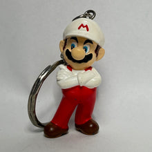 Cargar imagen en el visor de la galería, New Super Mario Bros. - Fire Mario - Figure Keychain
