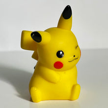 Cargar imagen en el visor de la galería, Pocket Monsters - Pikachu - Finger Puppet
