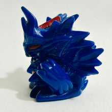 Cargar imagen en el visor de la galería, Ultraman Cosmos - Chaos Header - Finger Puppet - Kaiju - Monster - SD Figure (2)
