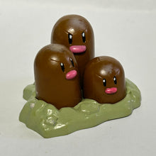Cargar imagen en el visor de la galería, Pokémon - Dugtrio - Trading Figure - Monster Collection
